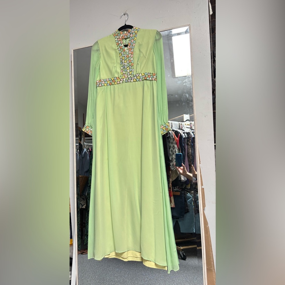 Elegant Green Embellished Handsmade Women's Vintage 70’s Dress